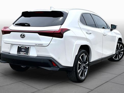Used 2025 Lexus UX 300h FWD w/ Cold Area Package image 13