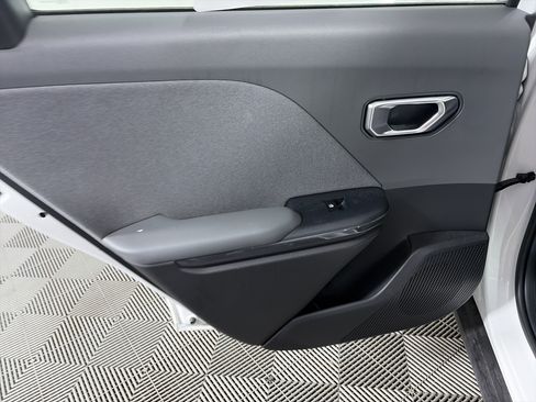 Used 2025 Kia K4 EX image 34