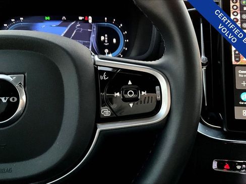 Certified 2025 Volvo XC90 B6 Plus image 26