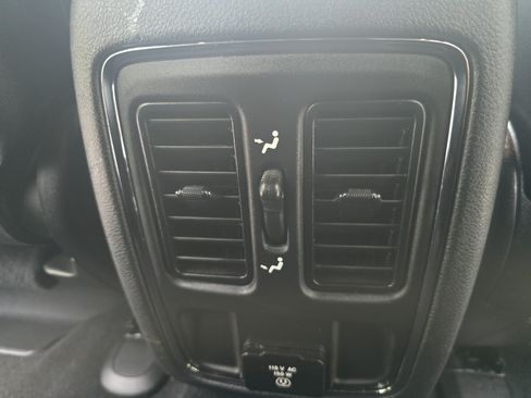 Used 2020 Jeep Grand Cherokee Altitude AWD/4WD image 12