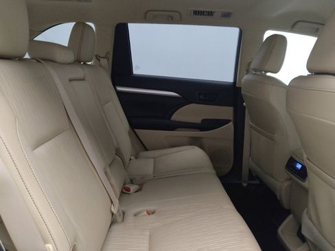 Used 2019 Toyota Highlander Plus image 19