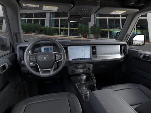 New 2025 Ford Bronco Badlands image 9