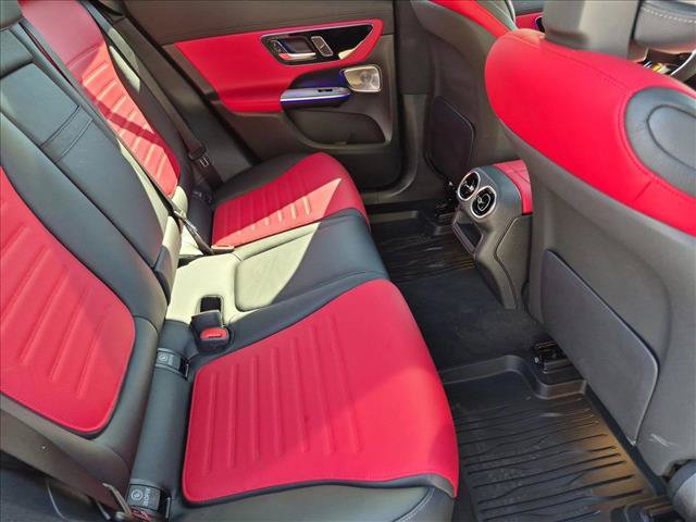 Used 2025 Mercedes-Benz GLC 300 4MATIC image 22