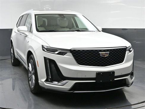 Certified 2023 Cadillac XT6 Premium Luxury image 1