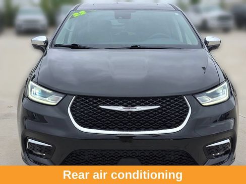 Used 2022 Chrysler Pacifica Limited FWD image 9
