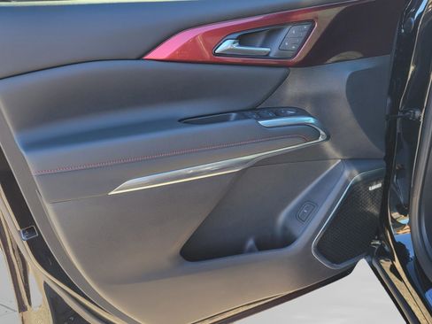 Used 2024 Chevrolet Traverse RS w/ LPO, Floor Liner Package image 27