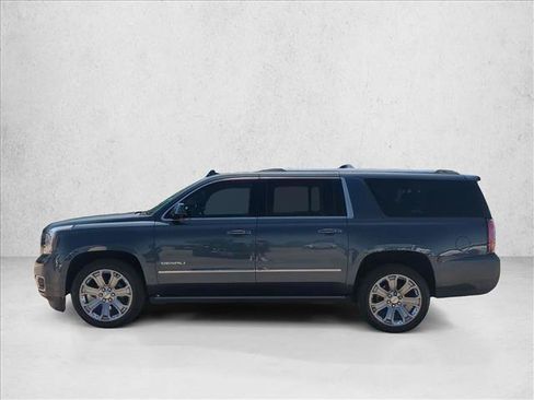 Used 2019 GMC Yukon XL Denali w/ Open Road Package RWD image 9