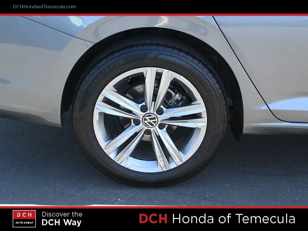 Used 2024 Volkswagen Jetta SE FWD image 24