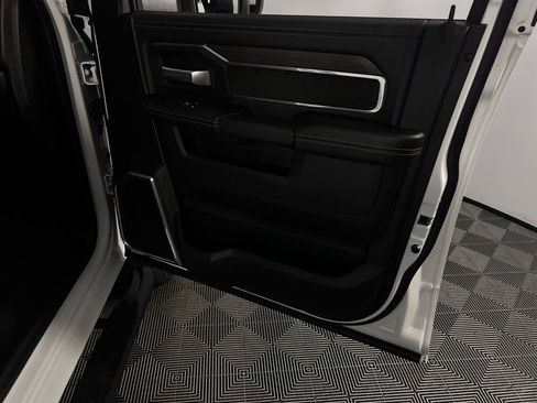 Used 2025 RAM 2500 Laramie image 31