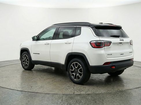Used 2025 Jeep Compass Trailhawk w/ Trailer Tow Group image 6