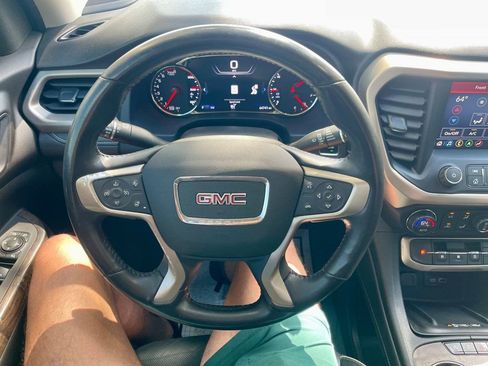 Used 2021 GMC Acadia Denali w/ Denali Technology Package image 15