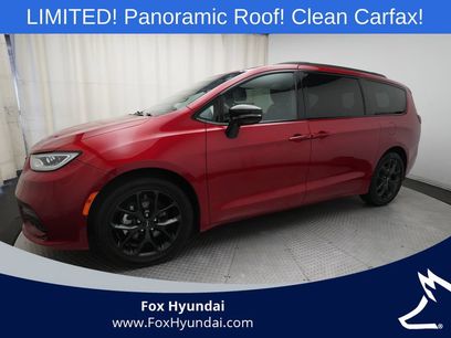 Used 2025 Chrysler Pacifica Limited