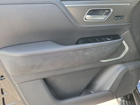 New 2026 INFINITI QX80 Luxe image 15