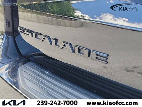 Used 2022 Cadillac Escalade ESV Sport w/ Touring Package RWD image 10