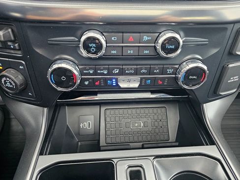 Used 2025 Ford F150 Lariat w/ Equipment Group 502A High AWD/4WD image 27