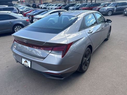 Used 2023 Hyundai Elantra SEL w/ Winter Weather Package image 6