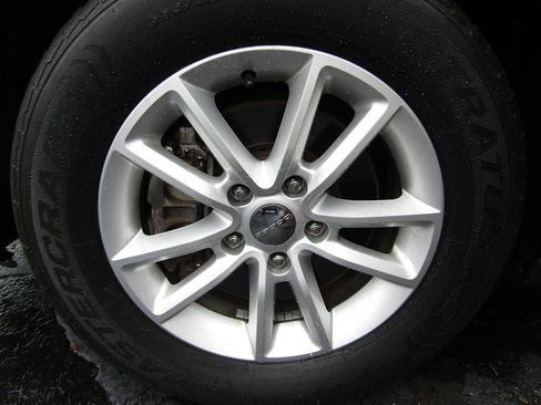 Used 2018 Dodge Grand Caravan SXT w/ Rear Park Assist Package image 32