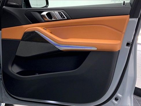 Used 2025 BMW X5 M60i image 24