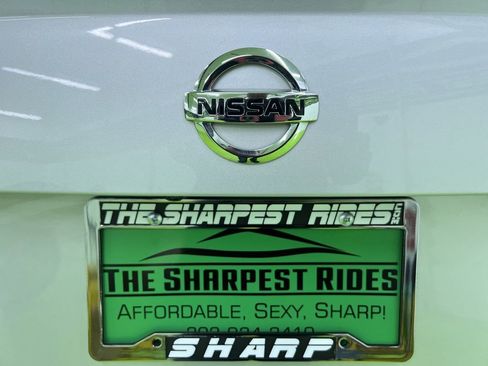 Used 2021 Nissan Versa SV FWD image 13