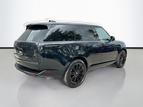 New 2025 Land Rover Range Rover SE image 4