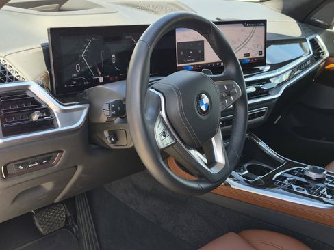 Certified 2024 BMW X7 xDrive40i w/ Executive Package AWD/4WD image 13