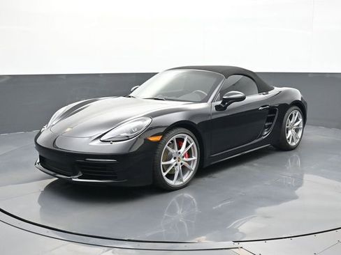 Certified 2025 Porsche 718 Boxster S RWD image 1