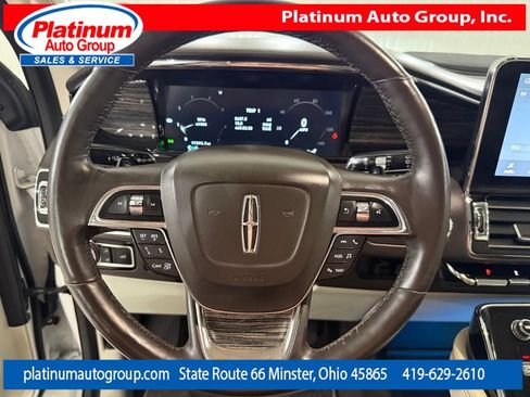 Used 2020 Lincoln Navigator Black Label w/ Cargo Convenience Package AWD/4WD image 15