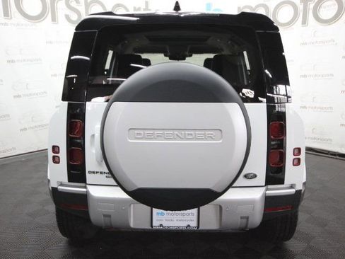 Used 2020 Land Rover Defender 110 SE image 5