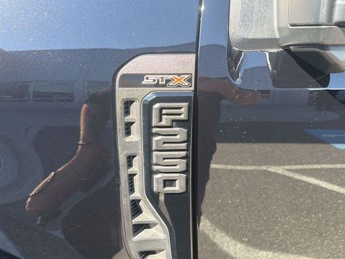 Used 2024 Ford F250 XL w/ STX Appearance Package AWD/4WD image 4