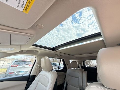 Used 2020 Ford Explorer XLT w/ Equipment Group 202A image 16