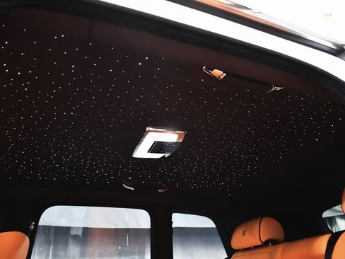 Used 2024 Rolls-Royce Cullinan image 64