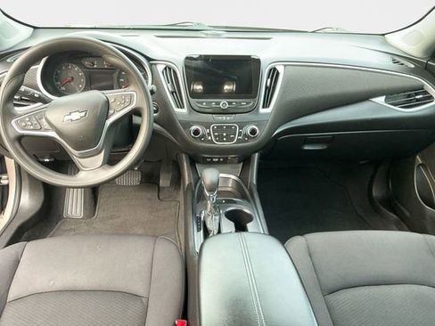 Used 2023 Chevrolet Malibu LT FWD image 12