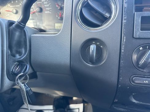 Used 2004 Ford F150 XLT image 16