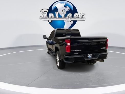 Used 2020 Chevrolet Silverado 2500 High Country w/ Technology Package image 2