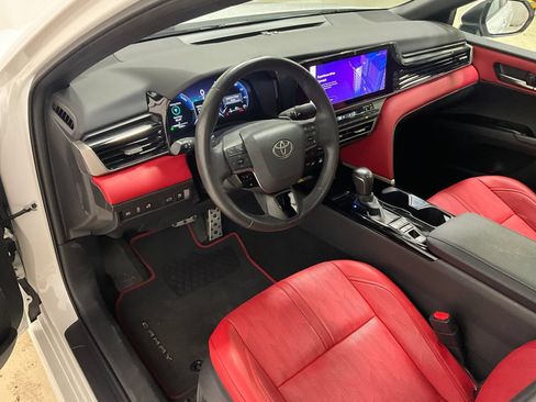 Used 2025 Toyota Camry XSE FWD image 14