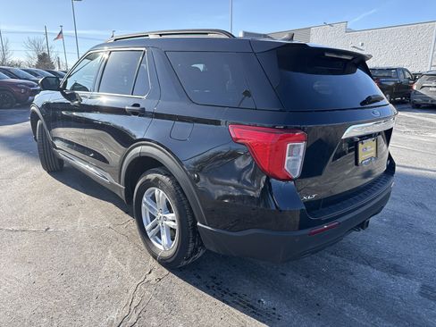 Certified 2023 Ford Explorer XLT w/ Class IV Trailer Tow Package image 5