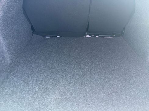 Used 2025 Nissan Versa SV image 29