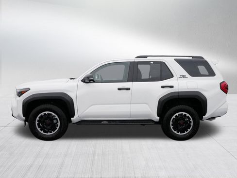 Certified 2025 Toyota 4Runner TRD Off-Road Premium image 4