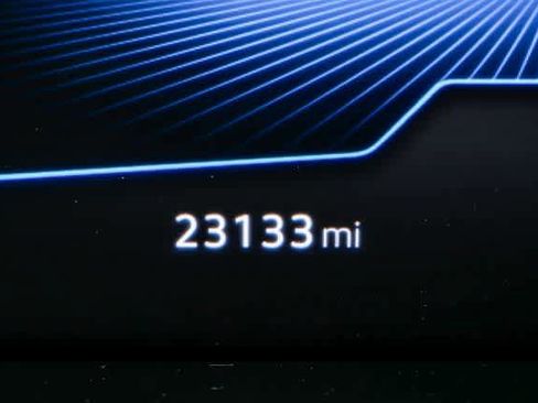 Certified 2022 Volkswagen Tiguan SE R-Line image 9