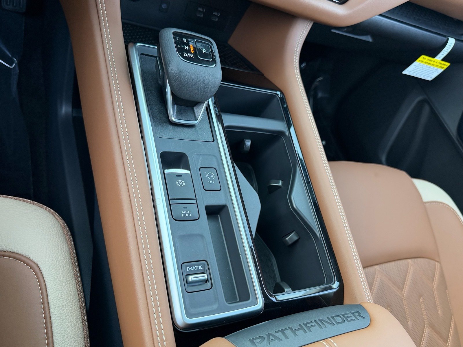 Certified 2026 Nissan Pathfinder Platinum FWD image 30