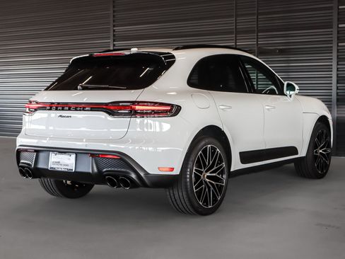 Certified 2026 Porsche Macan AWD/4WD image 10