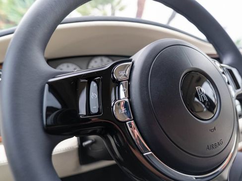Used 2013 Rolls-Royce Ghost RWD image 16