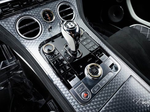 Used 2024 Bentley Continental GT Speed image 30