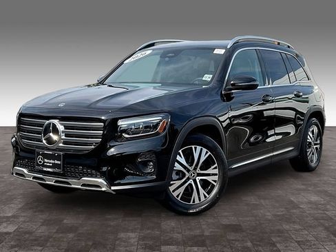 Used 2026 Mercedes-Benz GLB 250 4MATIC image 3