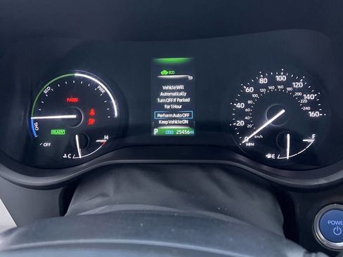 Used 2022 Toyota Sienna XLE image 17