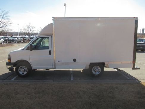 New 2024 Chevrolet Express 3500 w/ Power Convenience Package image 6