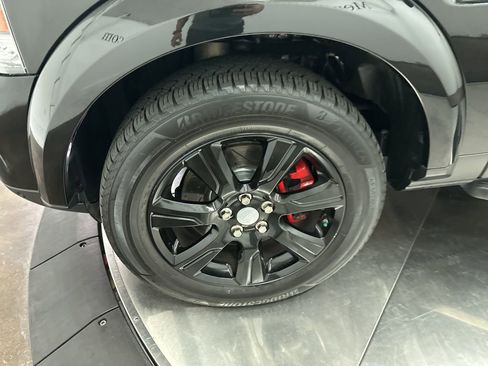 Used 2016 Land Rover LR4 HSE image 32