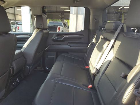 Used 2025 GMC Sierra 1500 SLT RWD image 11