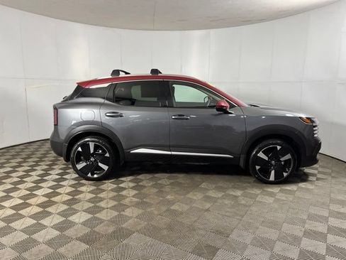 Used 2025 Nissan Kicks SR w/ SR Premium Package AWD/4WD image 4