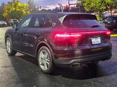 Used 2022 Porsche Cayenne image 5